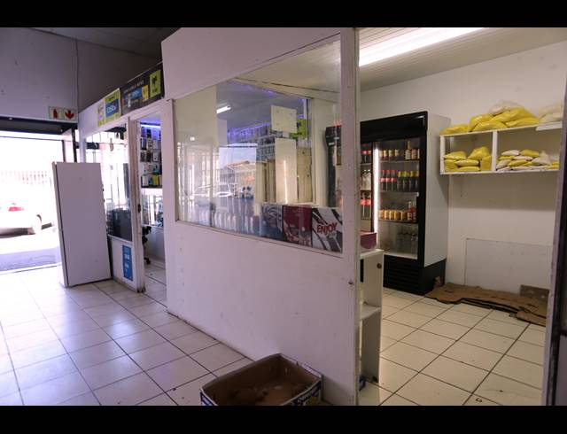 1,669M² RETAIL SOLD IN MAITLAND